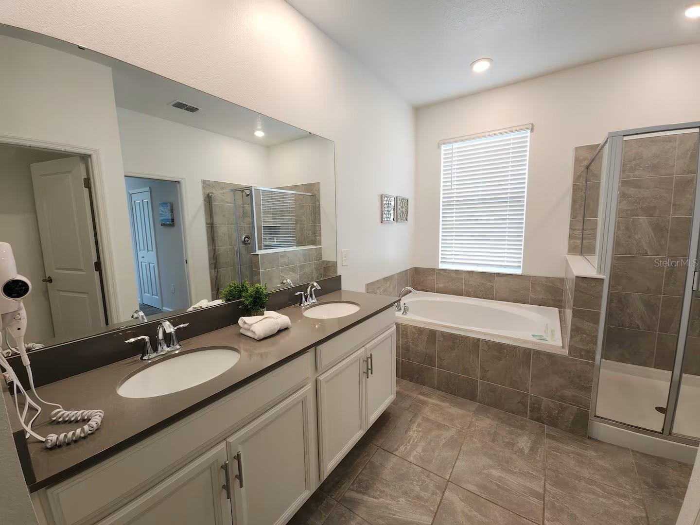 8885 Cabot Cliffs Dr #103 Property Photo 19