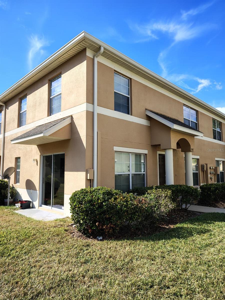 9871 TRUMPET VINE LOOP Property Photo 1
