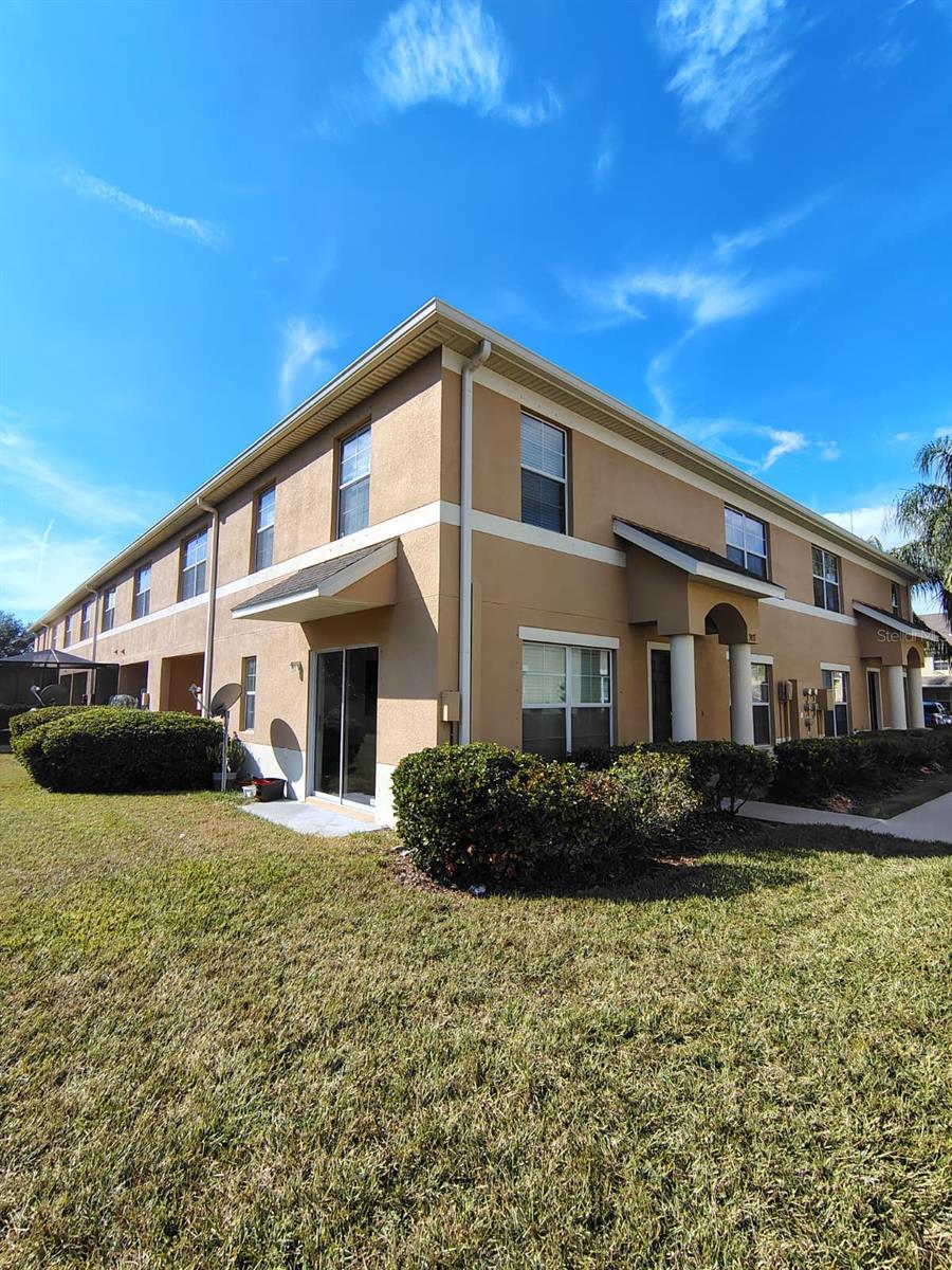 9871 Trumpet Vine Loop Property Photo 12