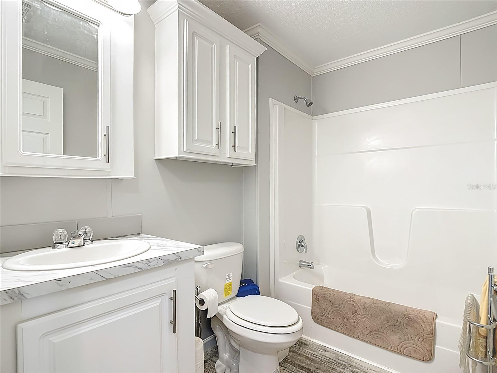 1824 Riverside Dr Property Photo 36