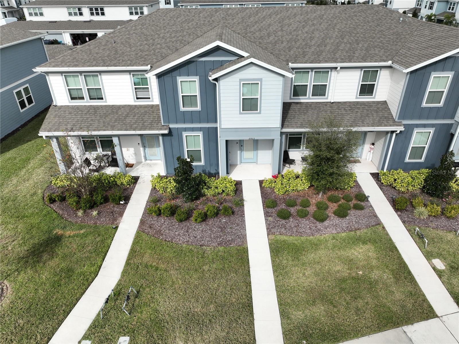 10923 Leafshore Loop Property Photo 1