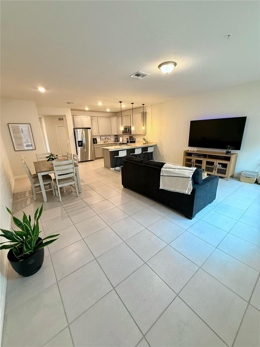 10923 Leafshore Loop Property Photo 10