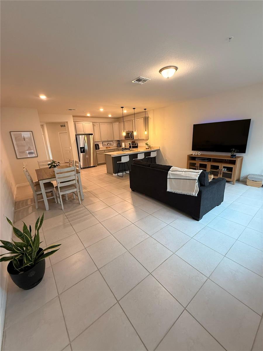 10923 Leafshore Loop Property Photo 11