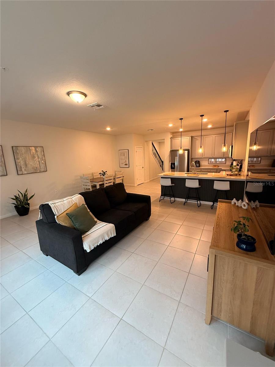 10923 Leafshore Loop Property Photo 12