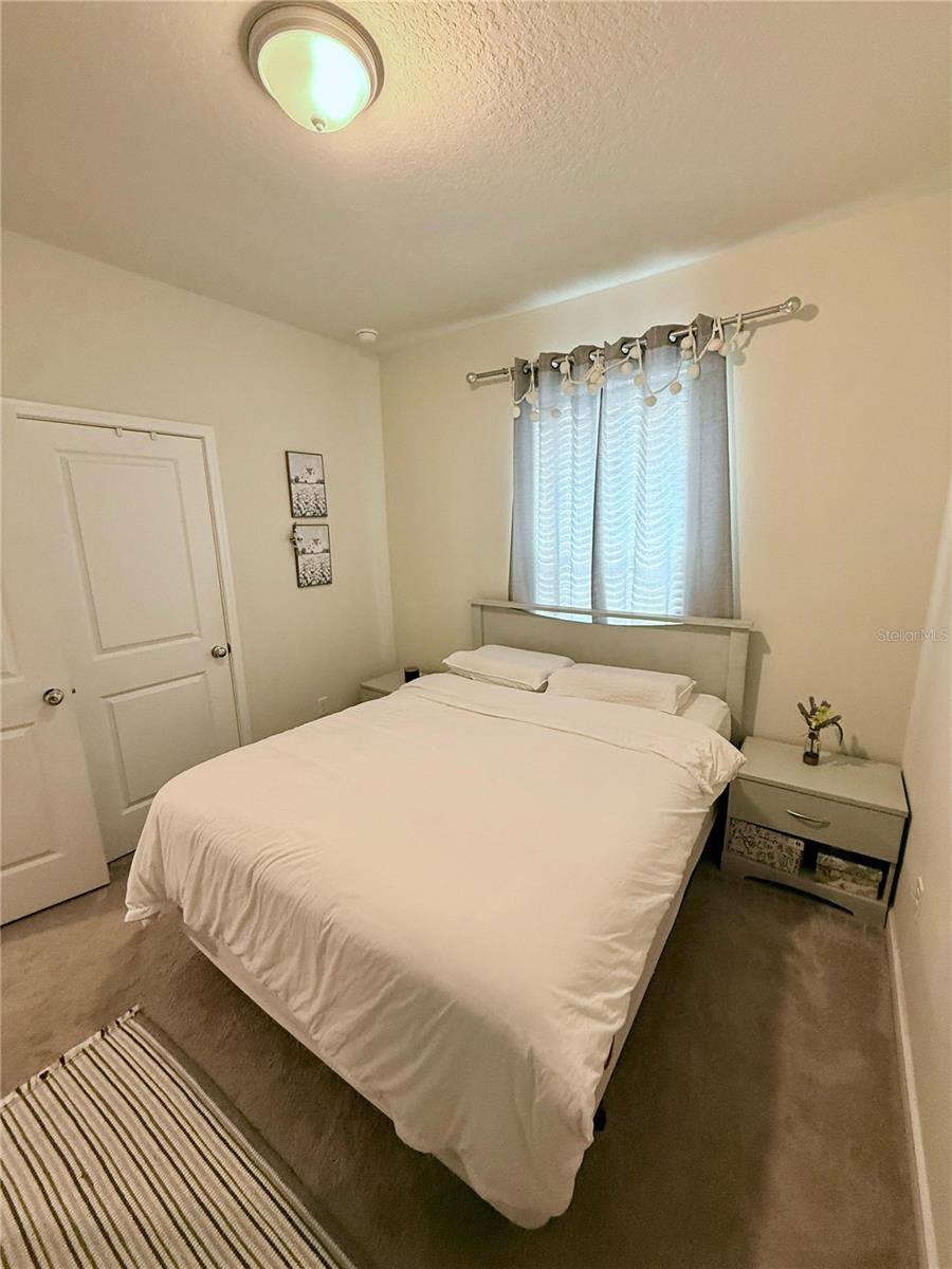 10923 Leafshore Loop Property Photo 16