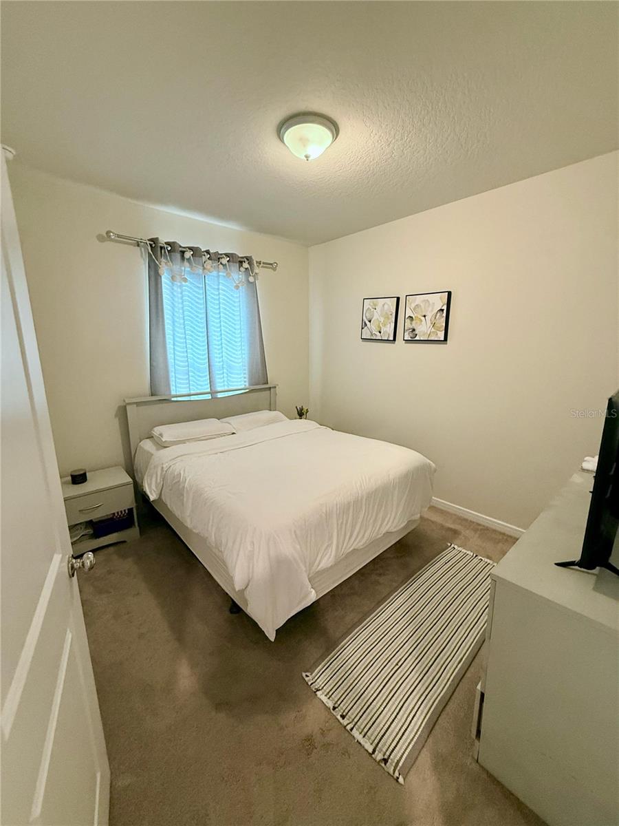 10923 Leafshore Loop Property Photo 17