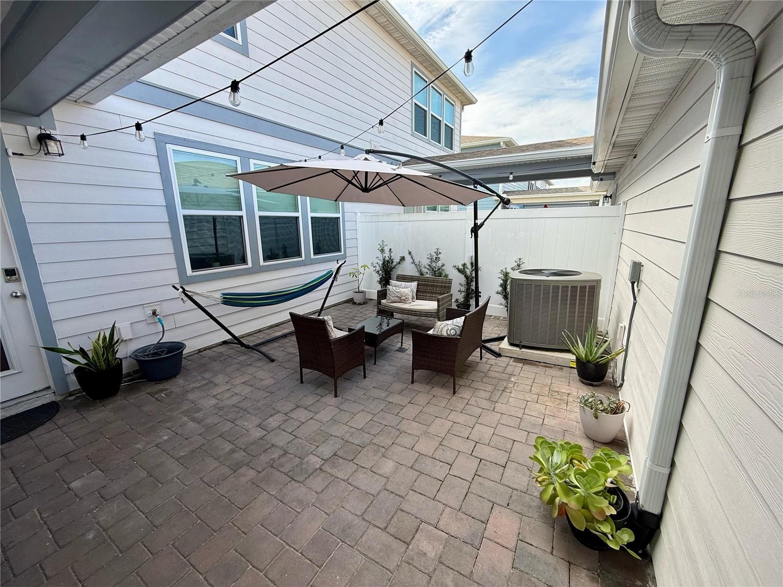 10923 Leafshore Loop Property Photo 34