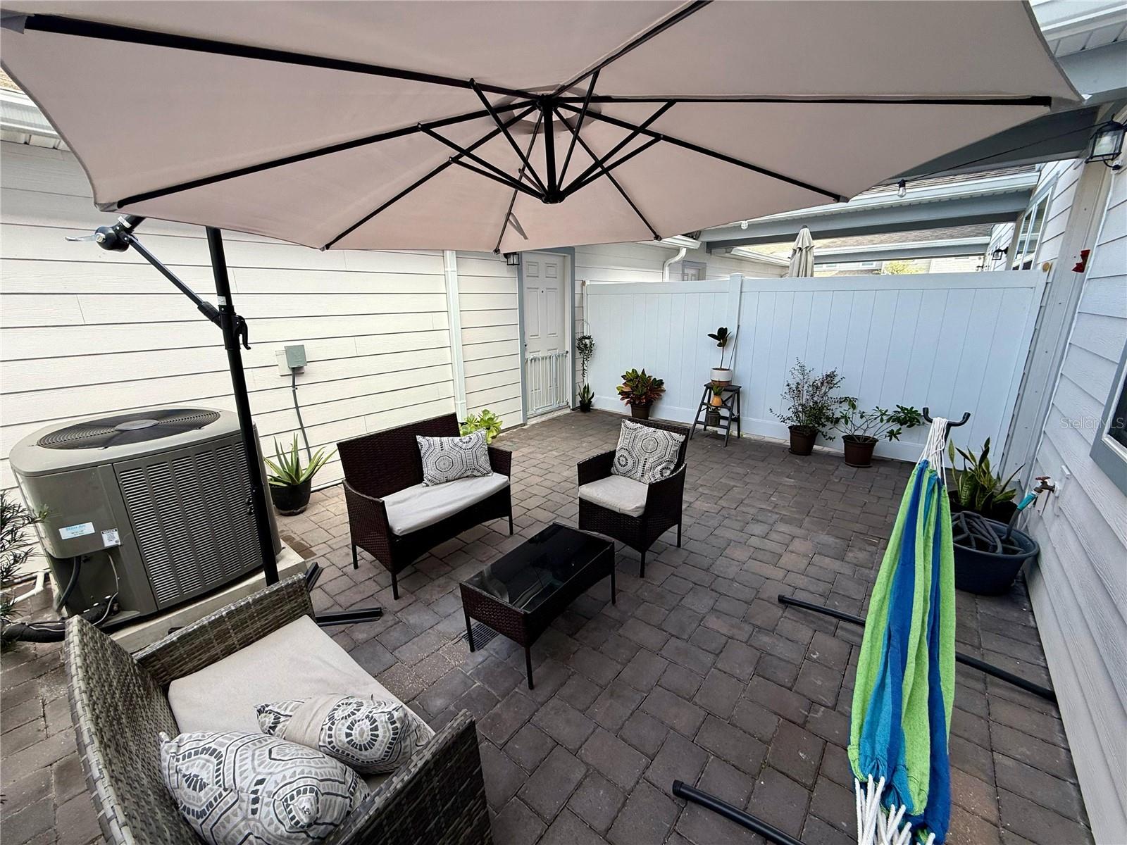10923 Leafshore Loop Property Photo 35