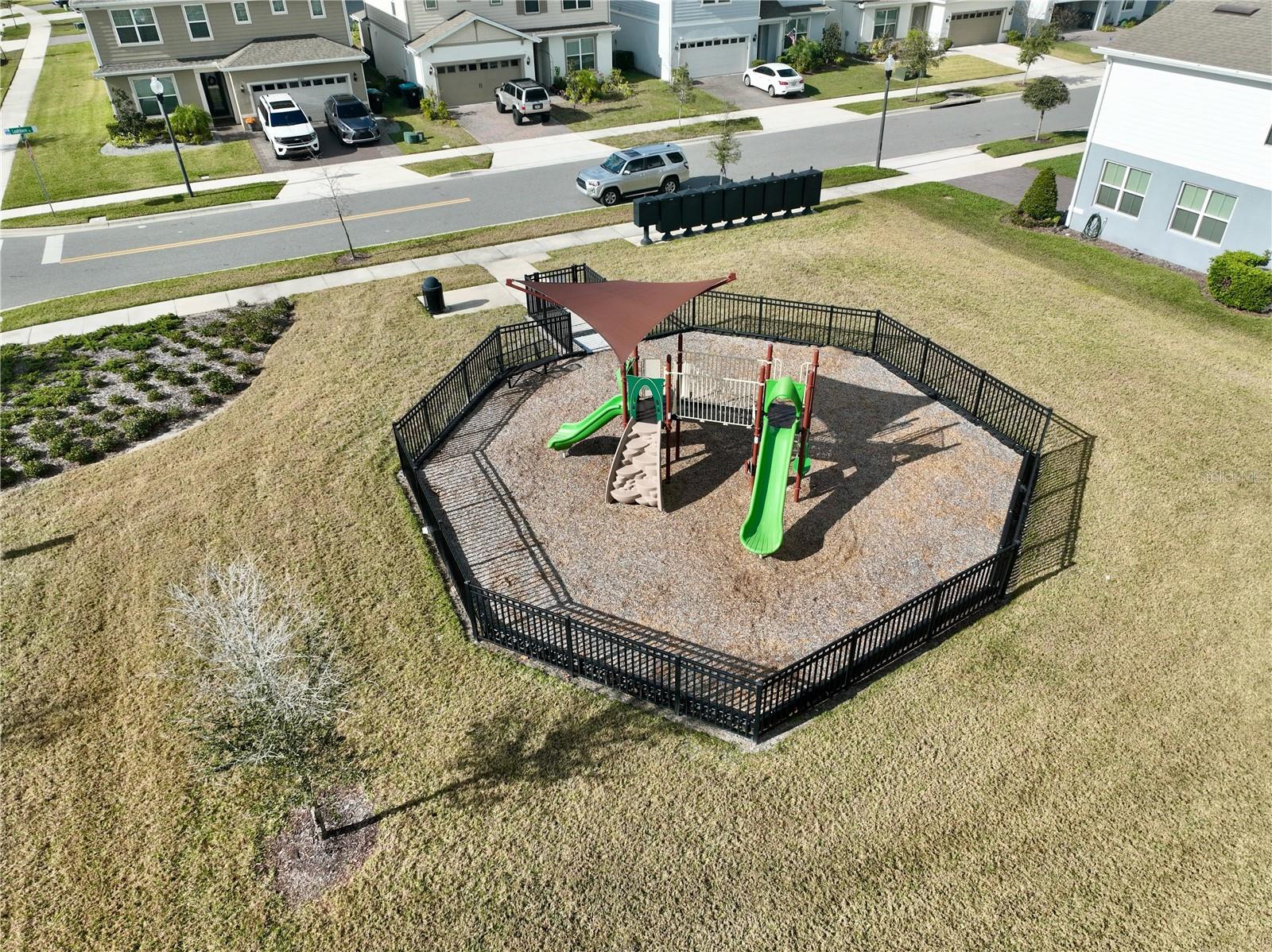 10923 Leafshore Loop Property Photo 42