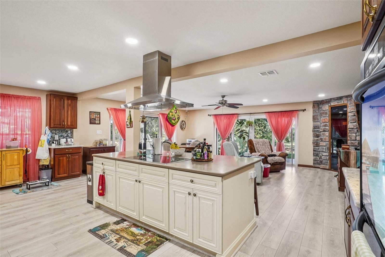 29207 Old Ml W Property Photo 28