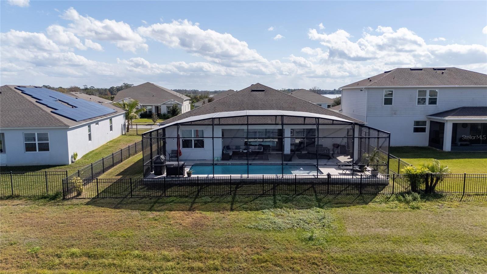 2347 Nuthatch St Property Photo 2