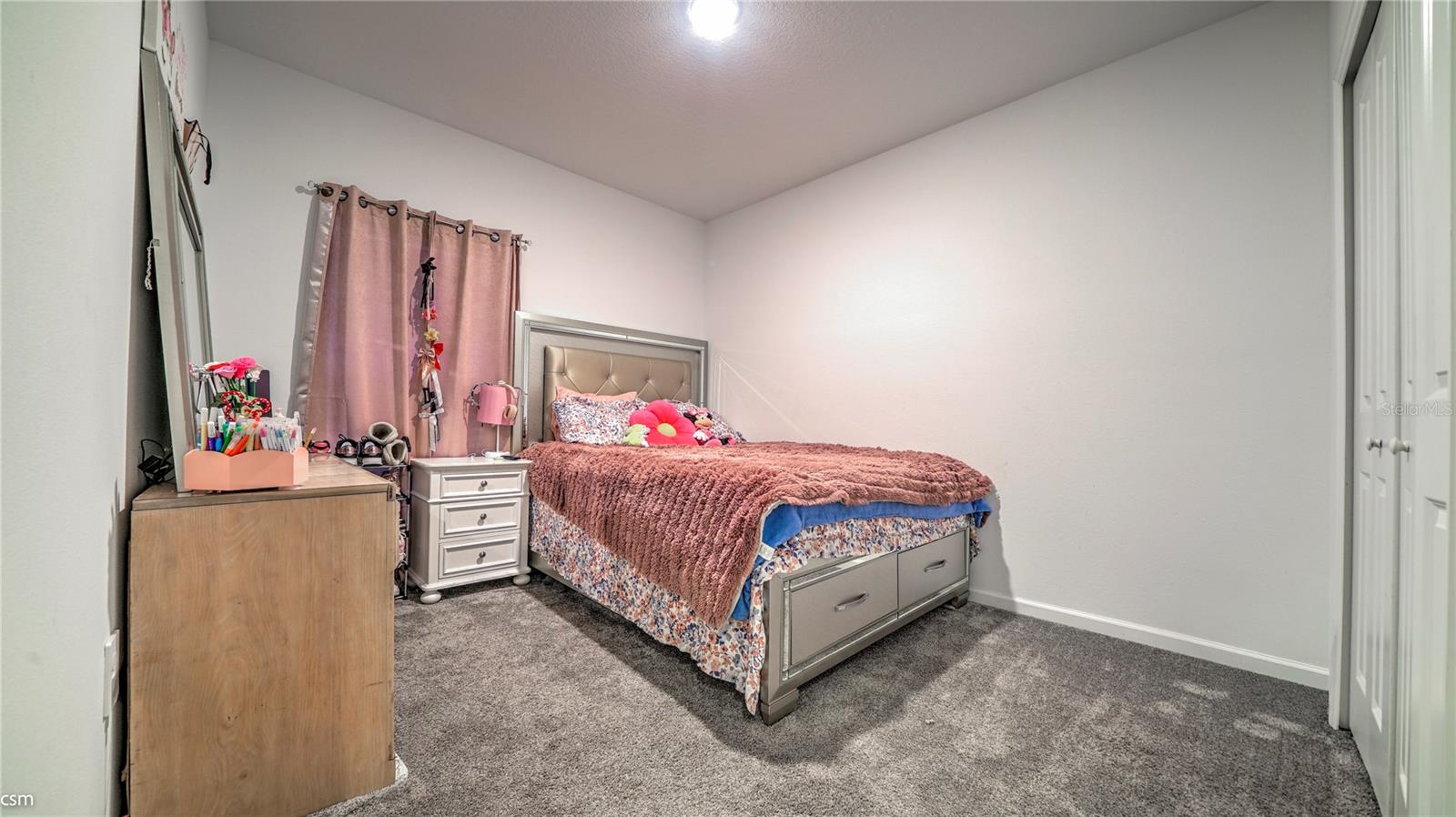 1760 White Water Ct Property Photo 8