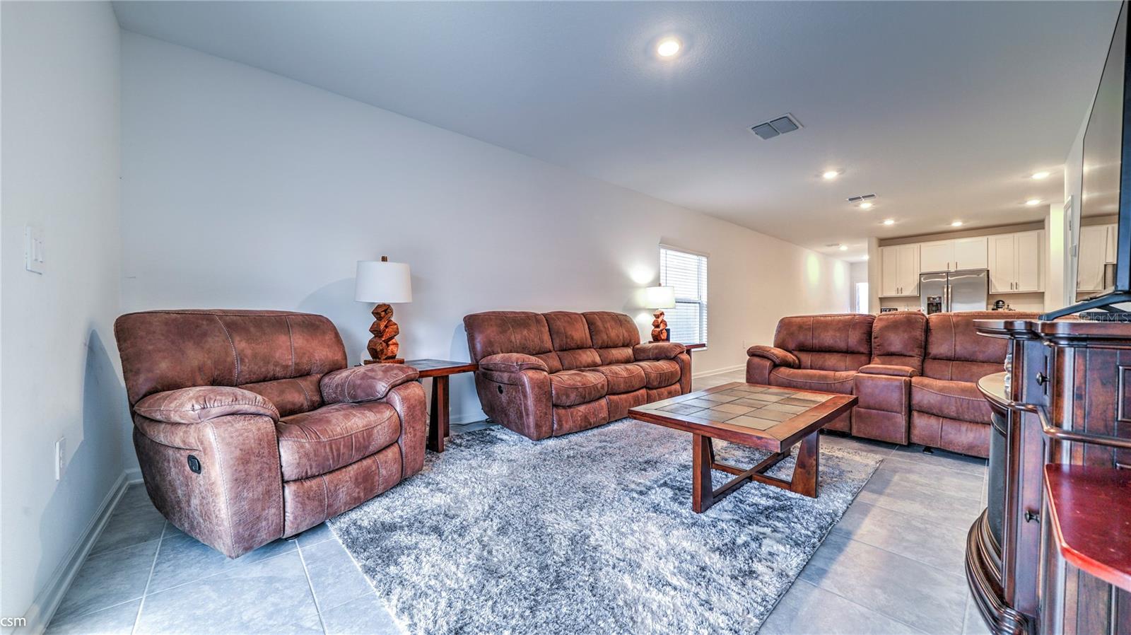 1760 White Water Ct Property Photo 12