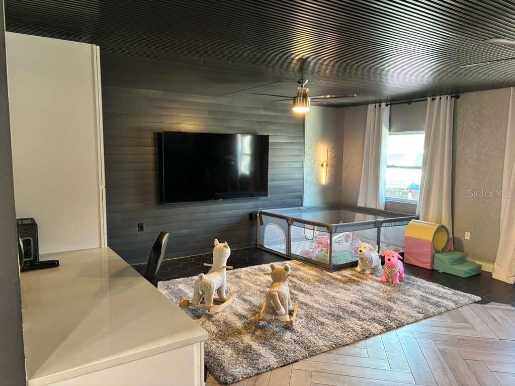 1800 Granada Blvd Property Photo 15
