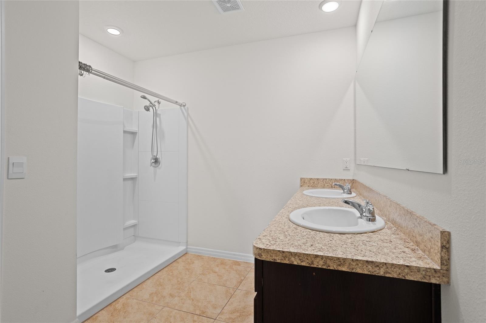 2143 Kalin Way Property Photo 29