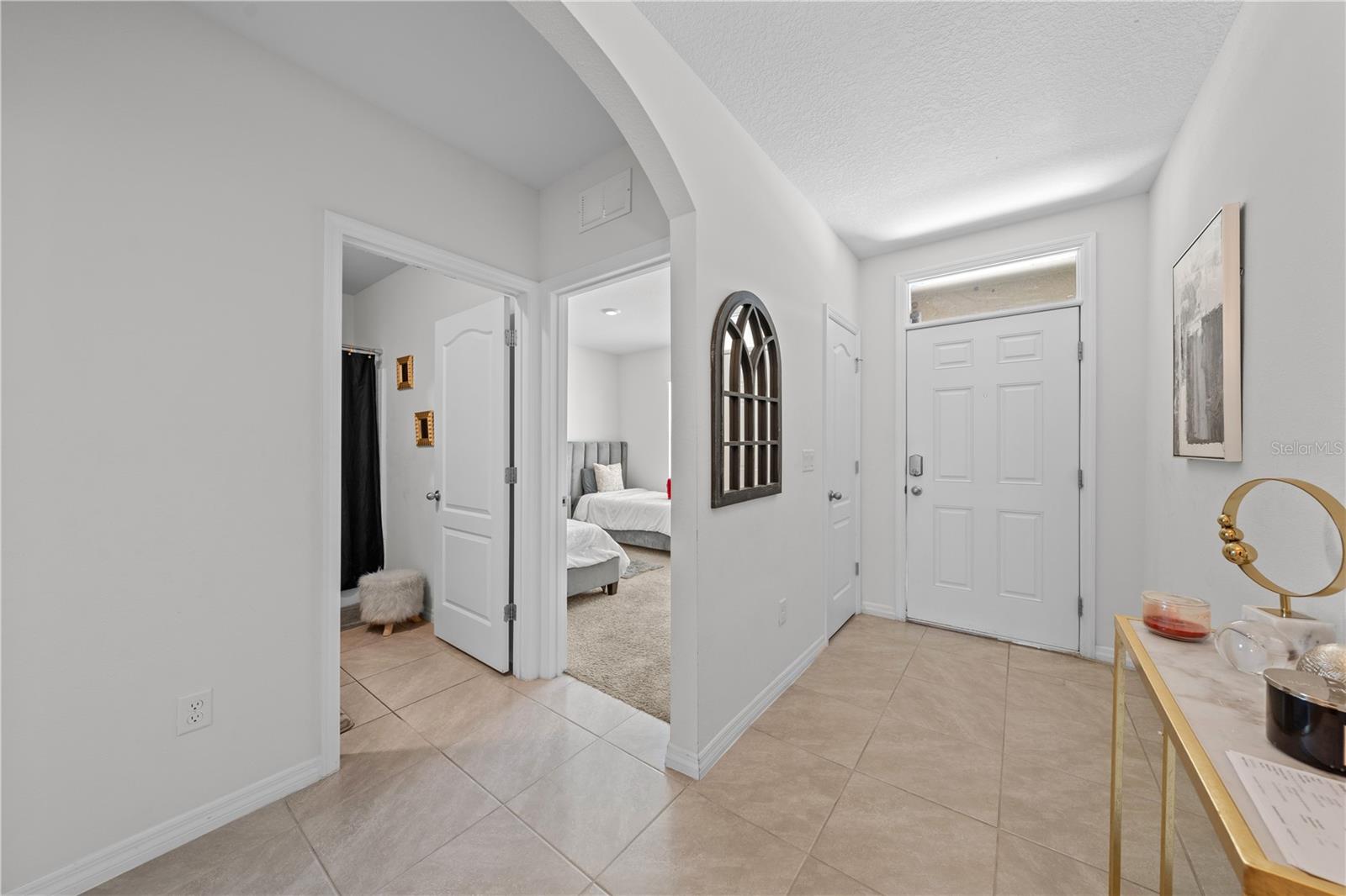 1242 Iguana Loop Property Photo 9