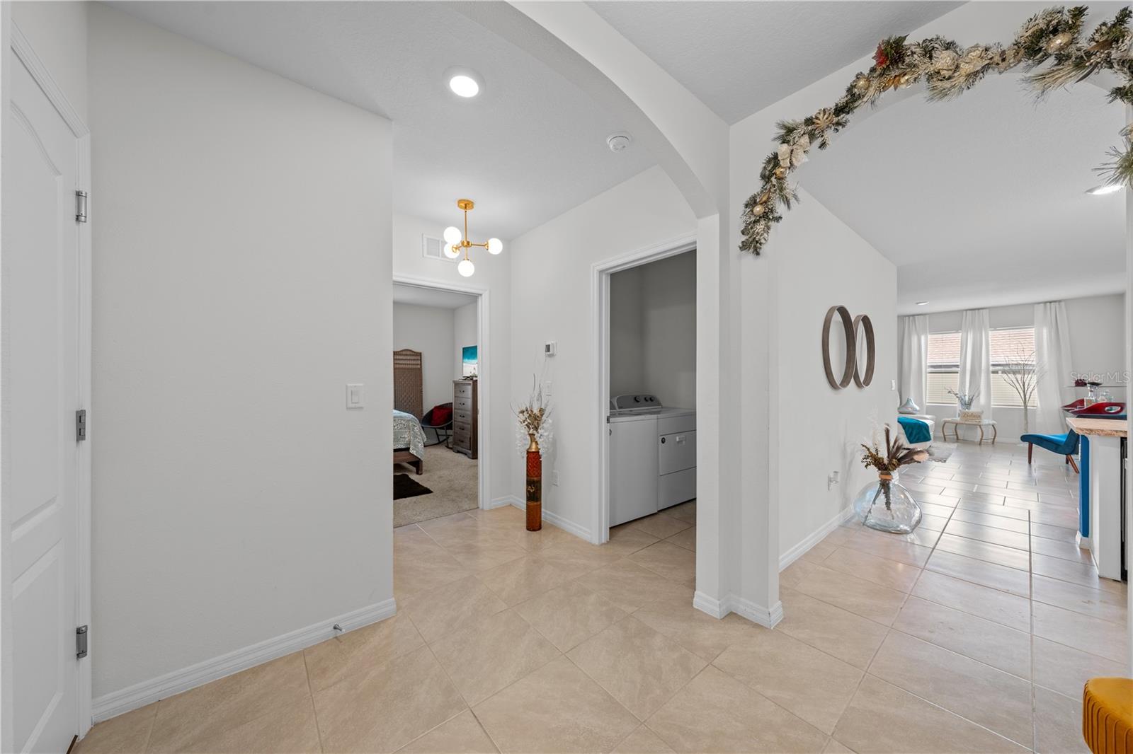 1242 Iguana Loop Property Photo 11