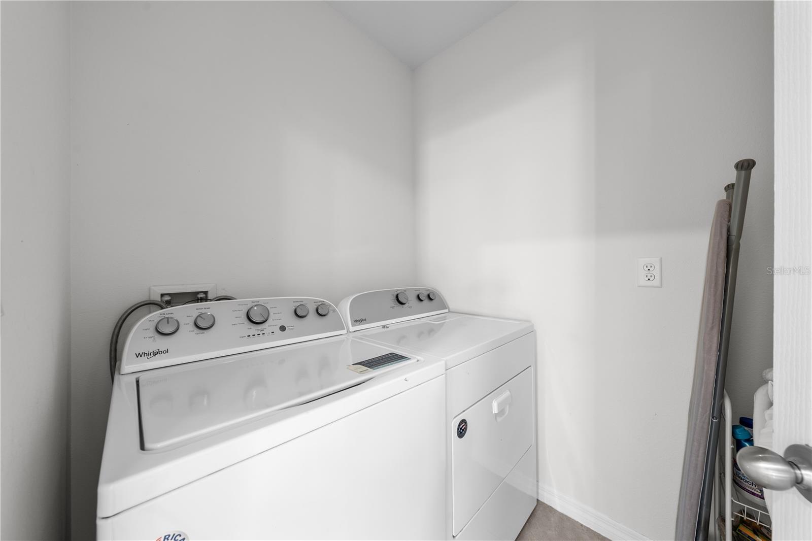 1242 Iguana Loop Property Photo 39