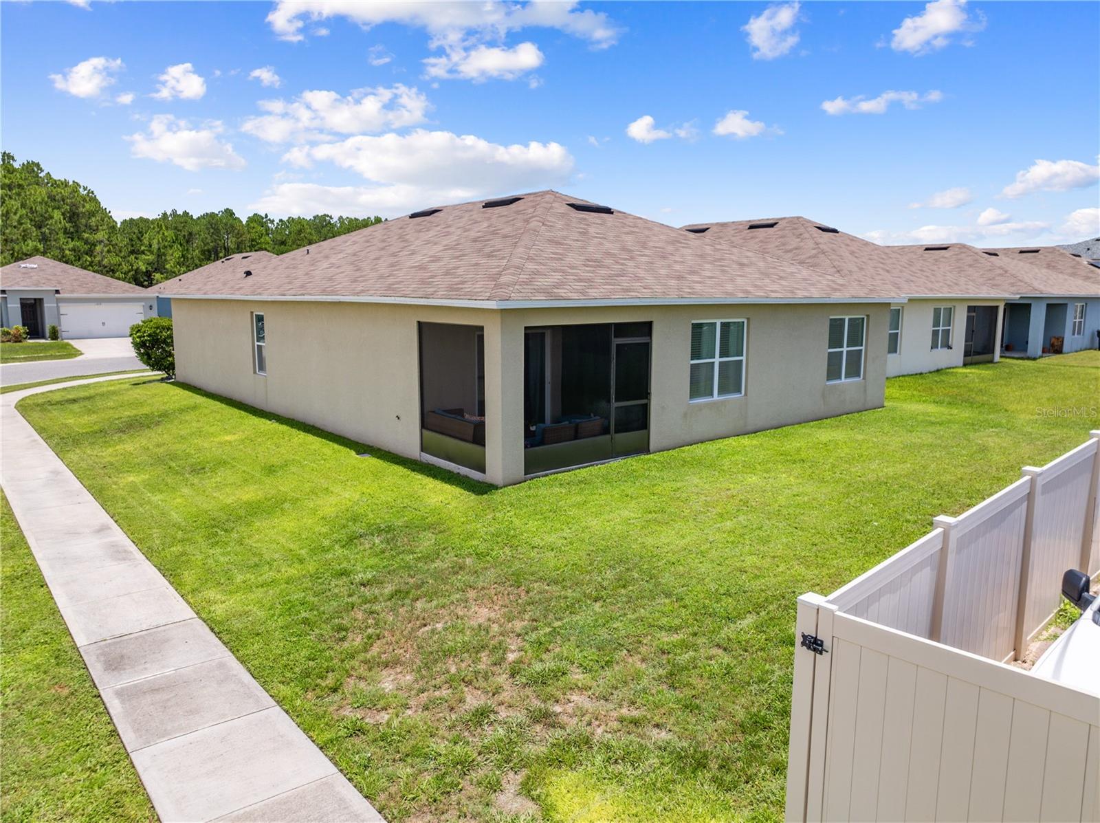 1242 Iguana Loop Property Photo 43