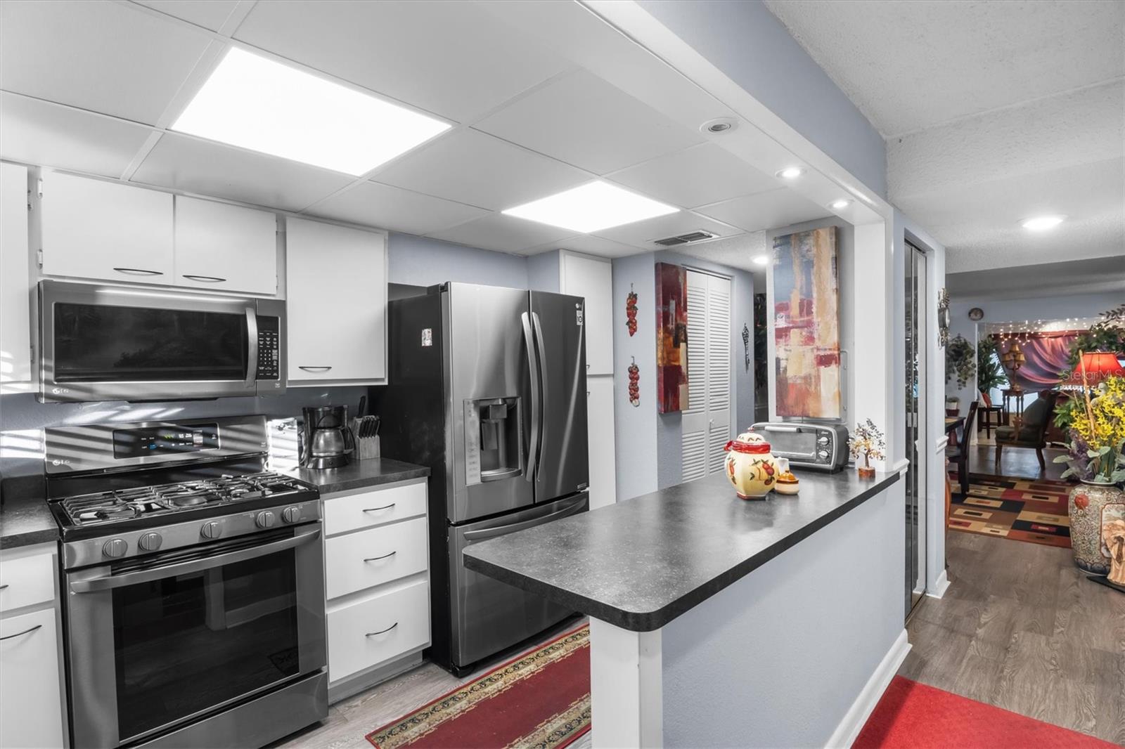 400 El Camino Dr #210 Property Photo 15