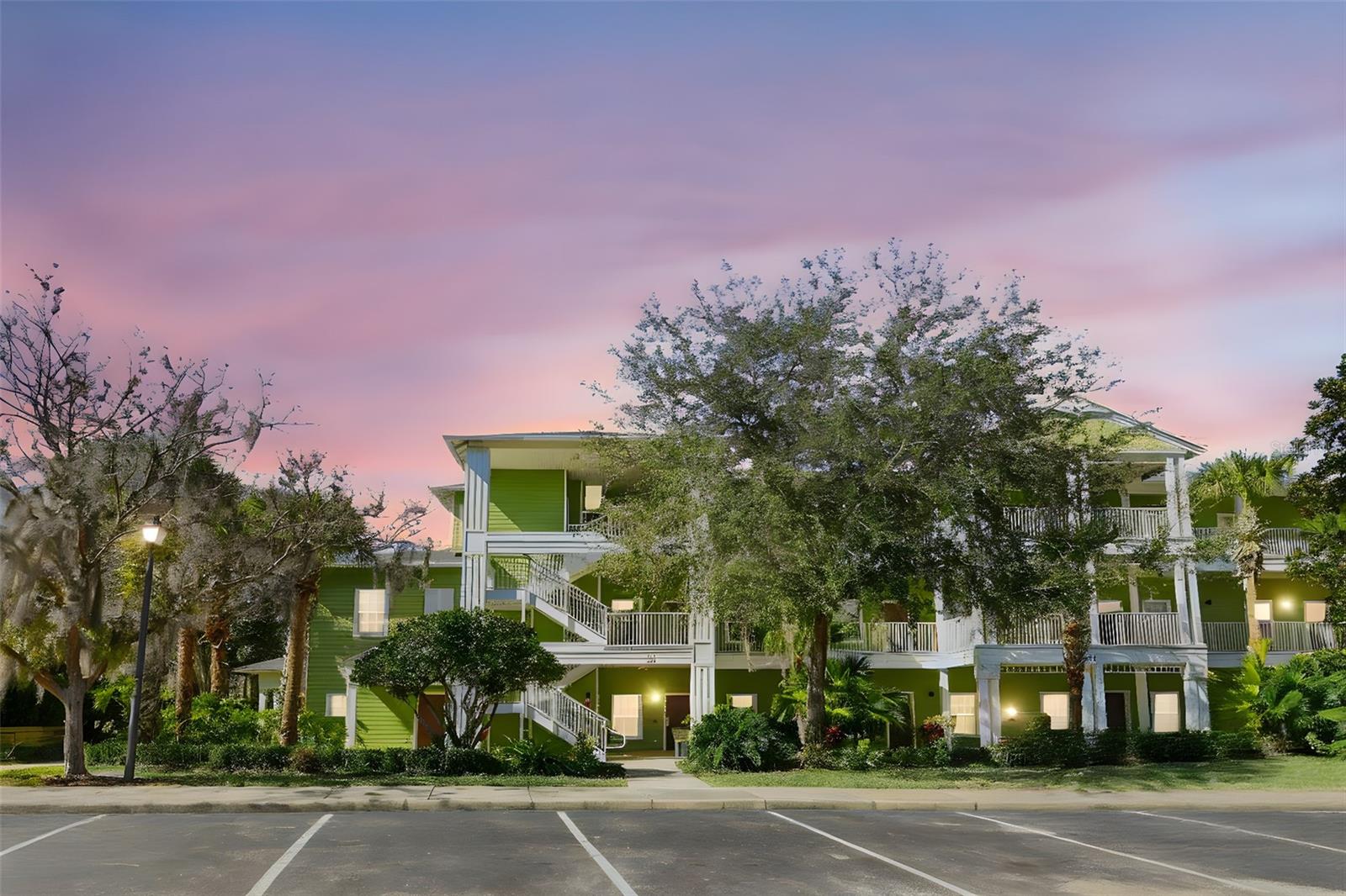 1014 GRAN BAHAMA BLVD #31-1014 Property Photo 1