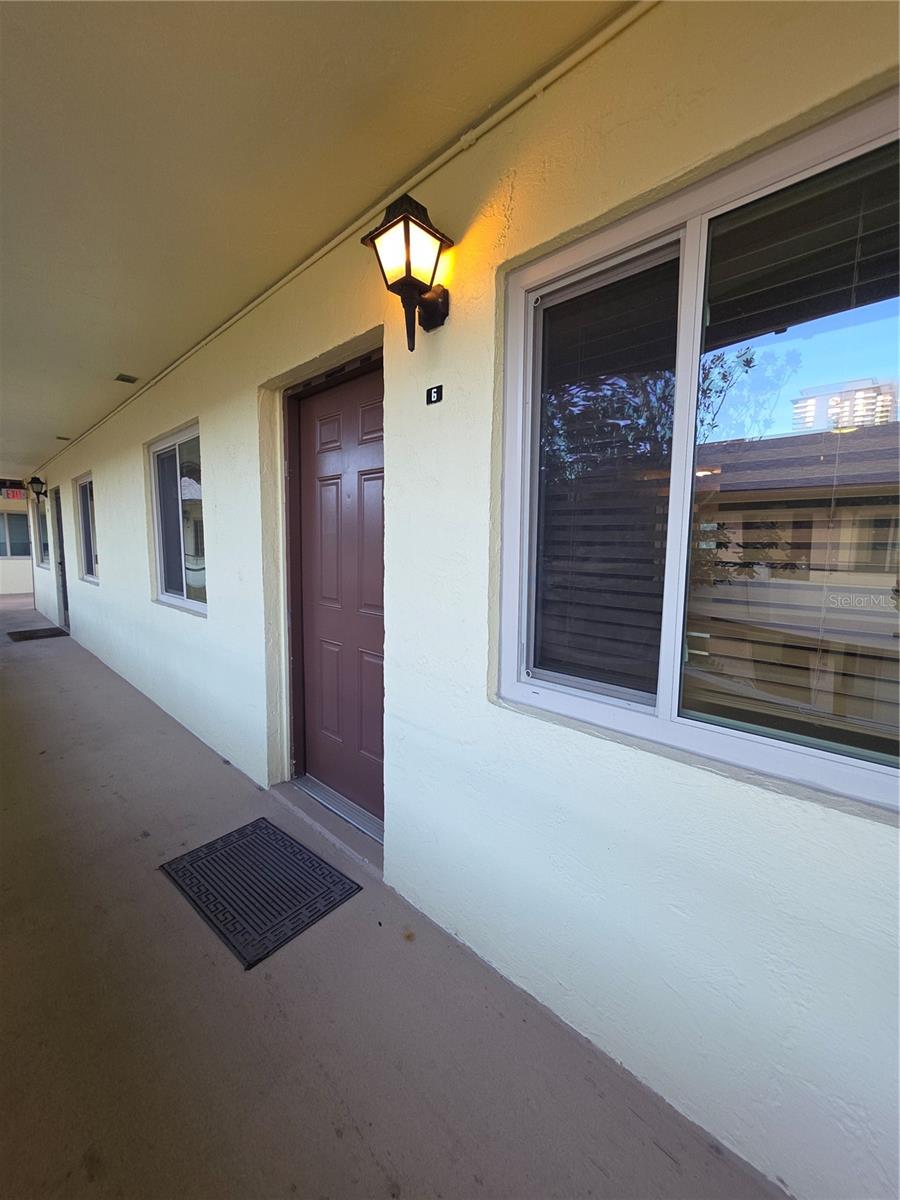 400 OAKRIDGE BLVD #60