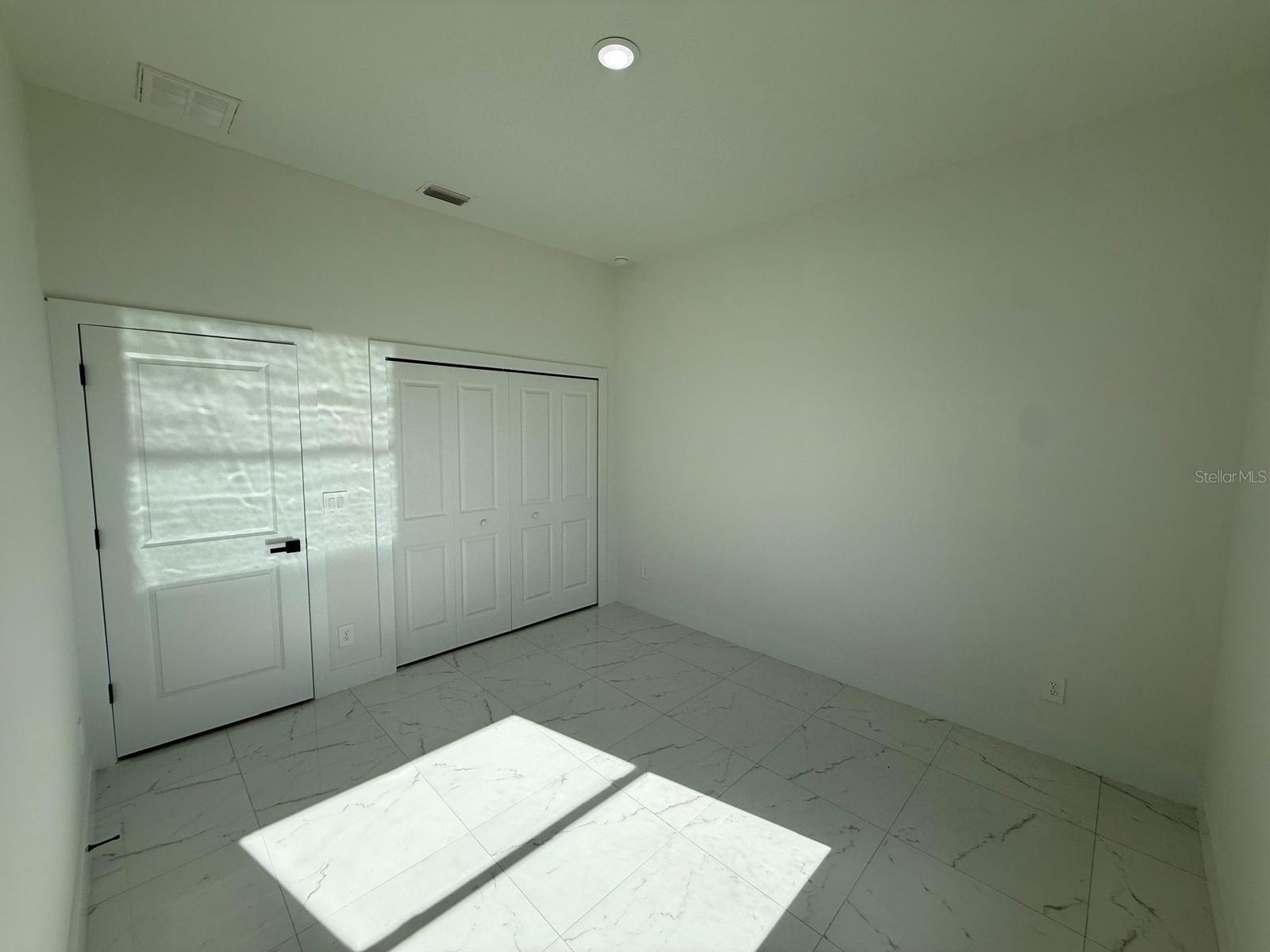 1121 Florence St E Property Photo 28