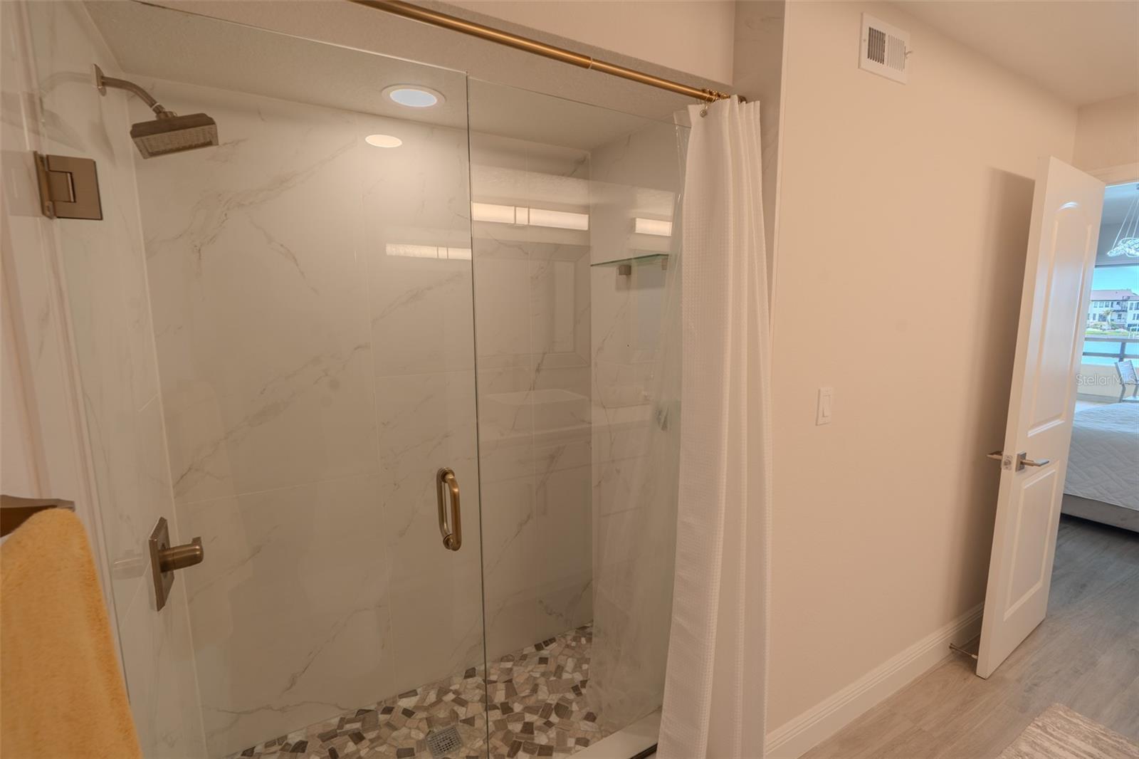 126 1st St E #210 Property Photo 34
