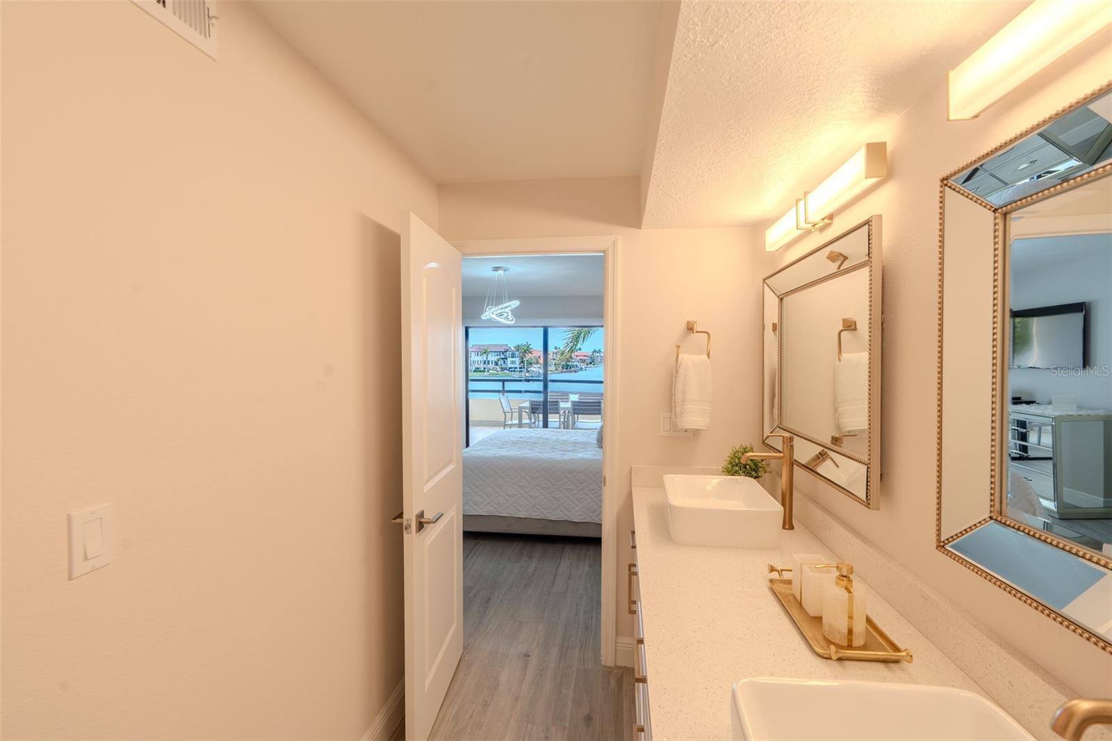 126 1st St E #210 Property Photo 37