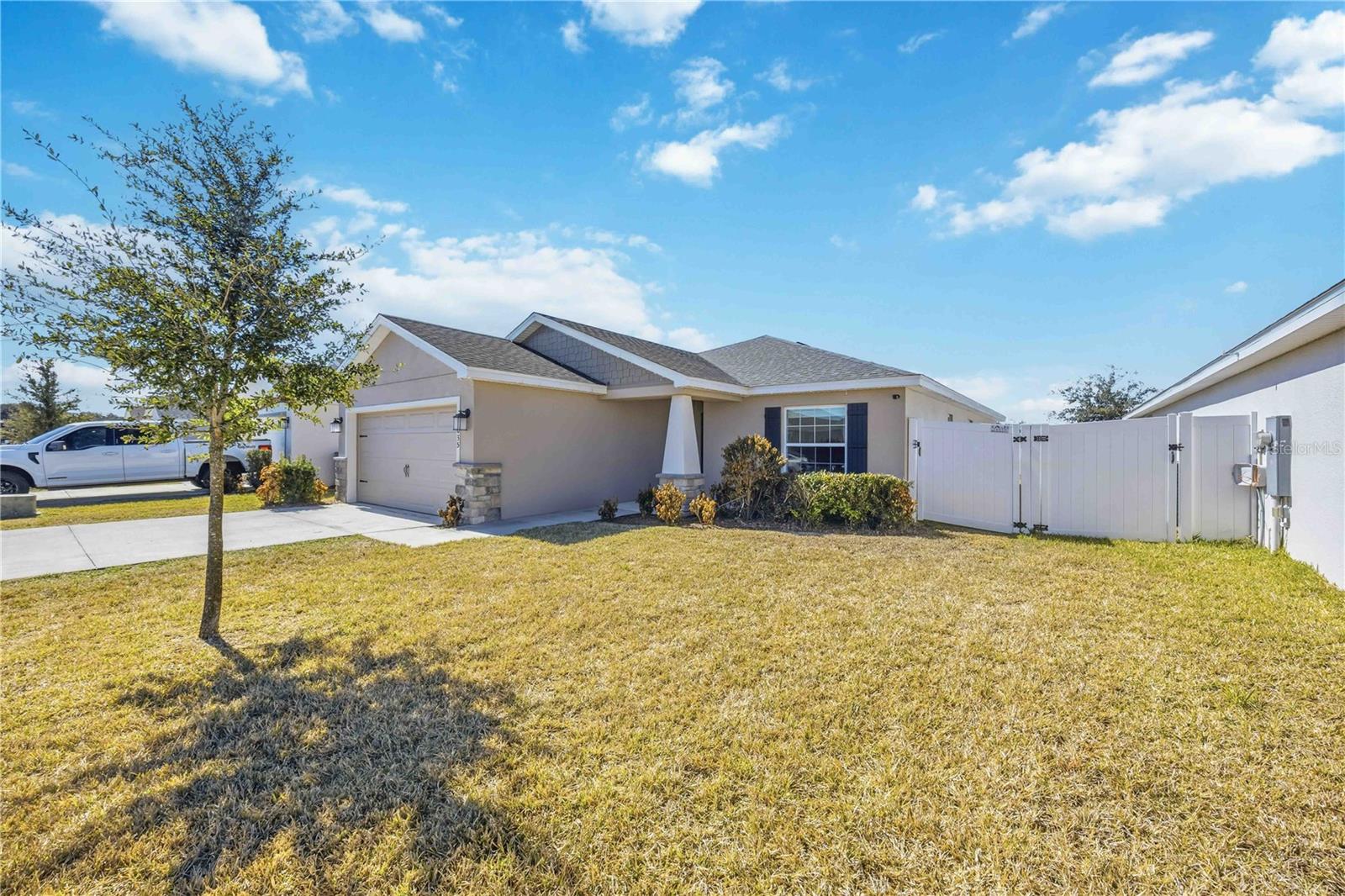 1035 Tropea Ln Property Photo 3