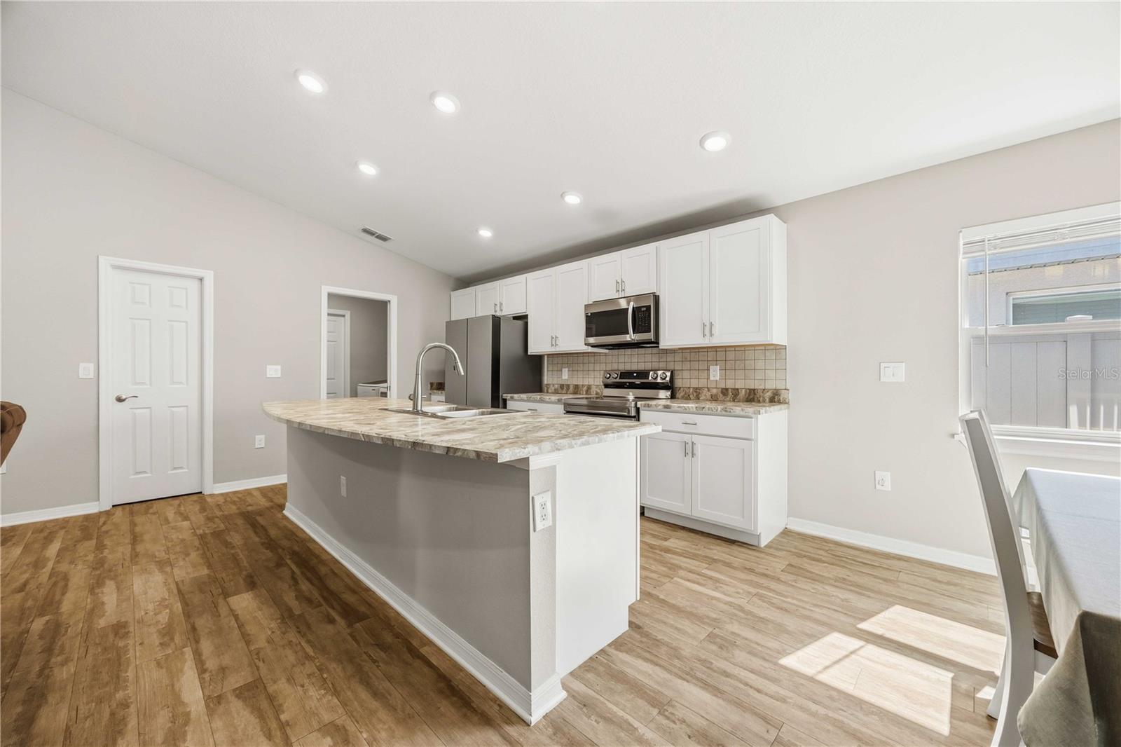 1035 Tropea Ln Property Photo 13