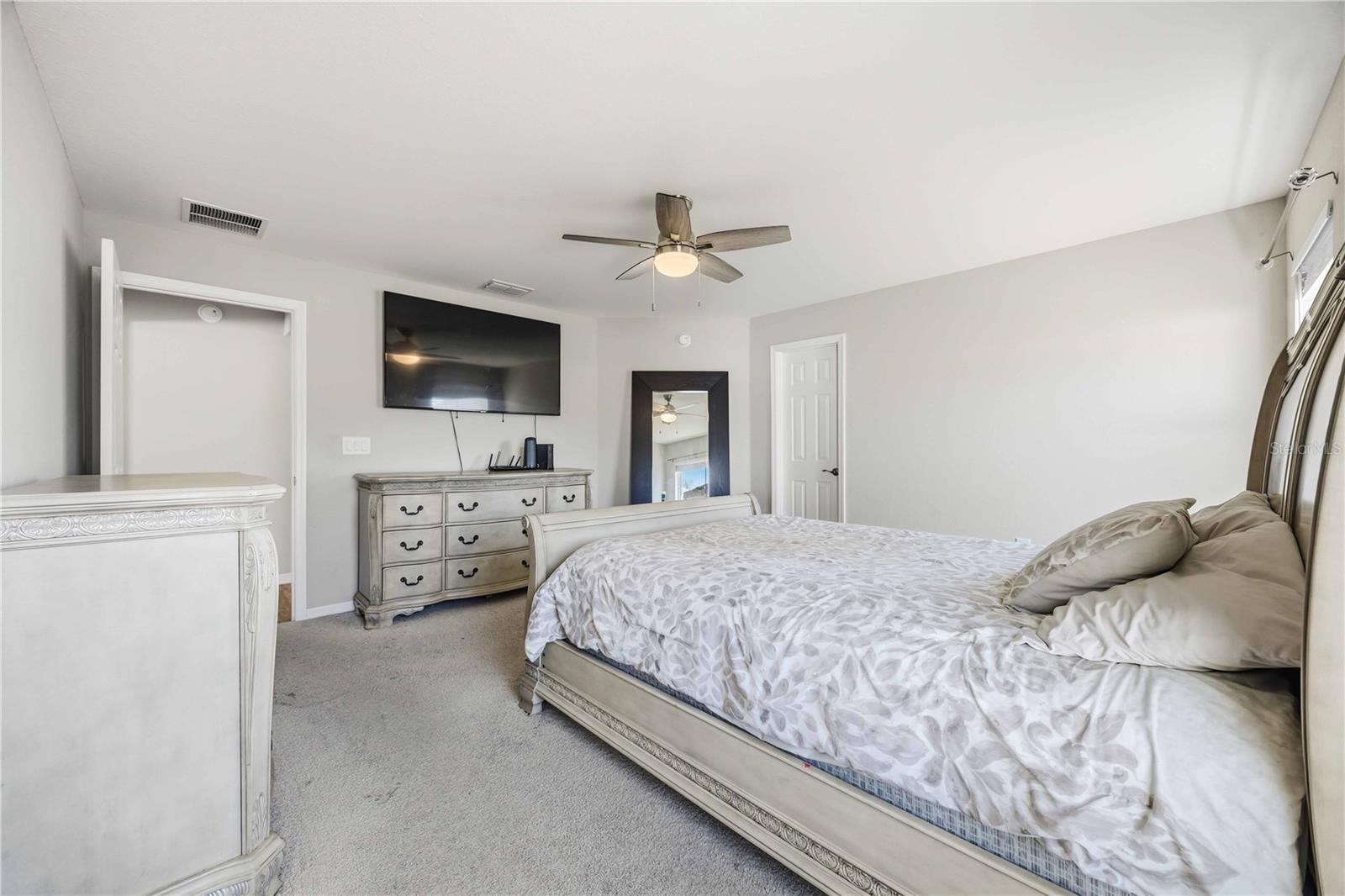 1035 Tropea Ln Property Photo 24