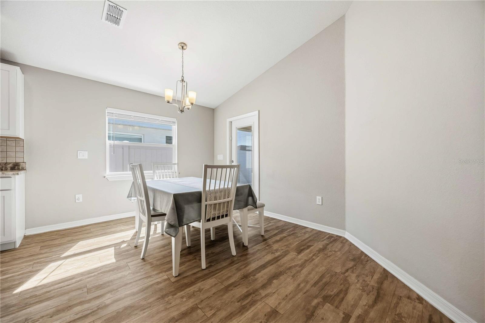 1035 Tropea Ln Property Photo 29