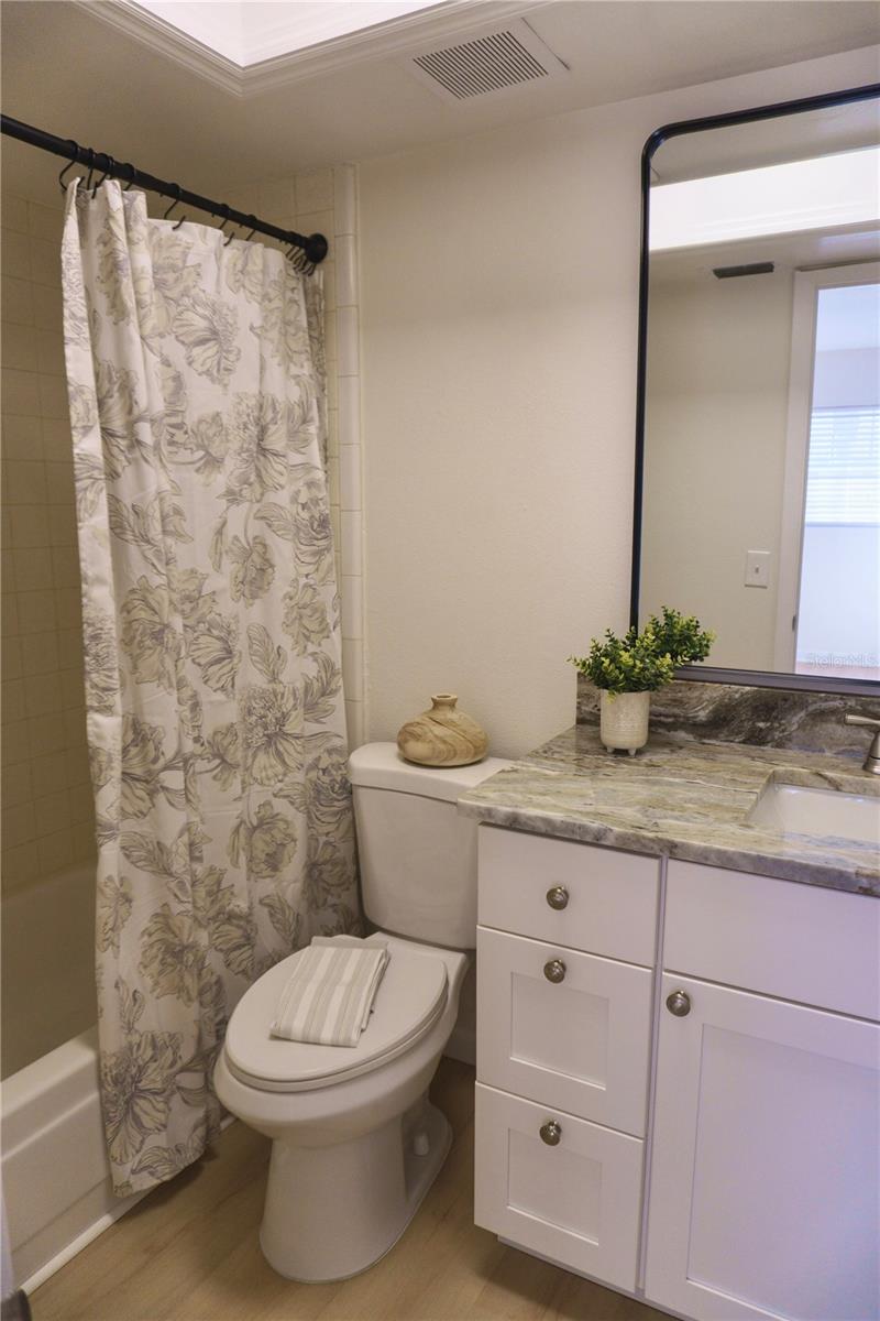 4725 Avon Ct Property Photo 12