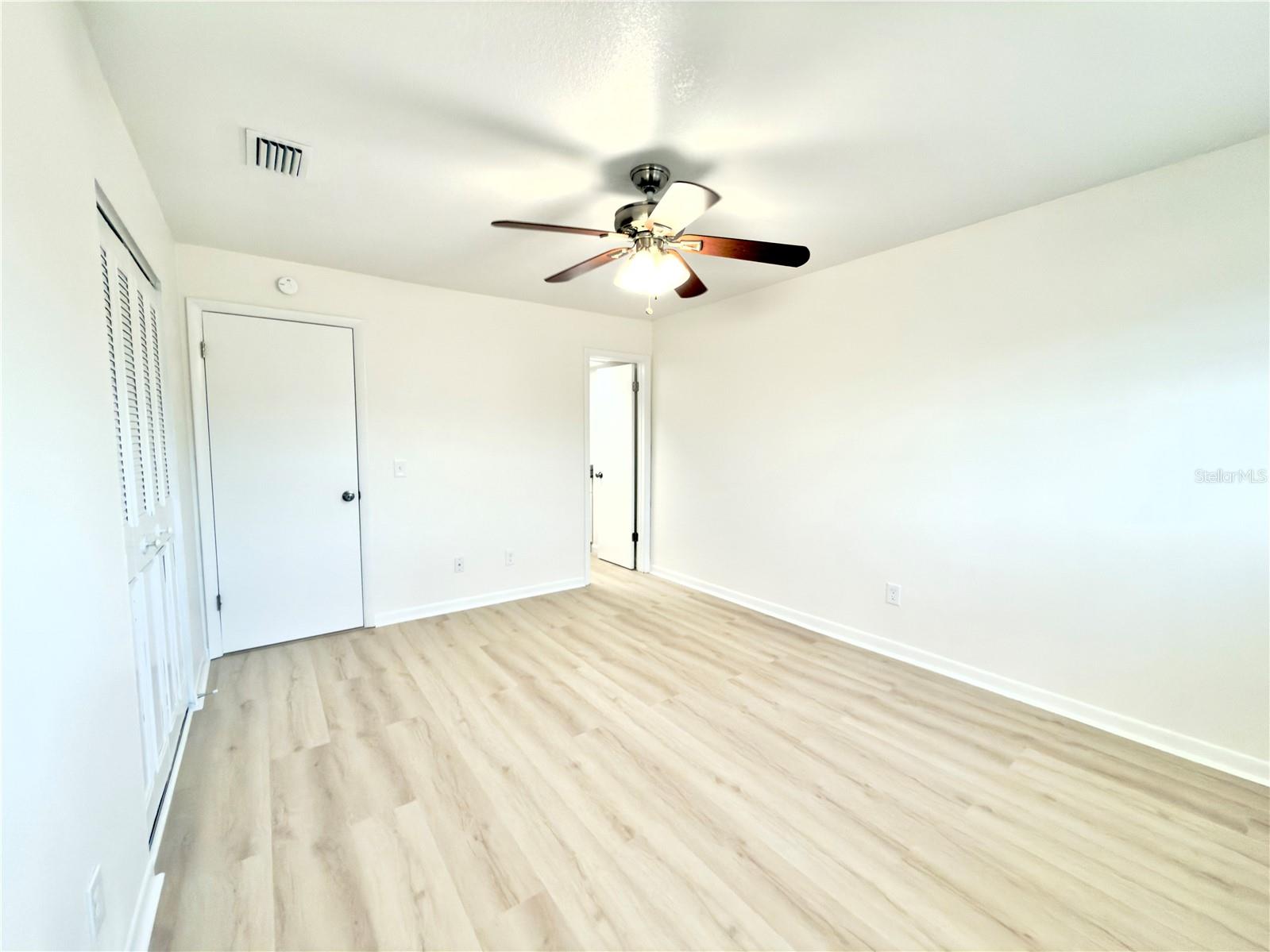 4725 Avon Ct Property Photo 14