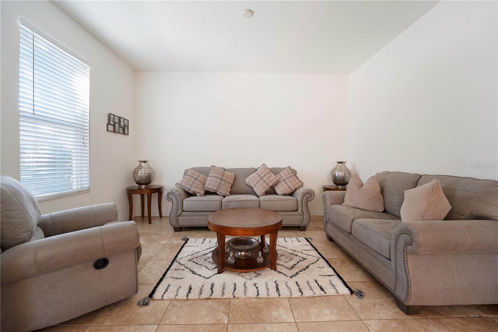 15043 Pigeon Plum Ln Property Photo 5