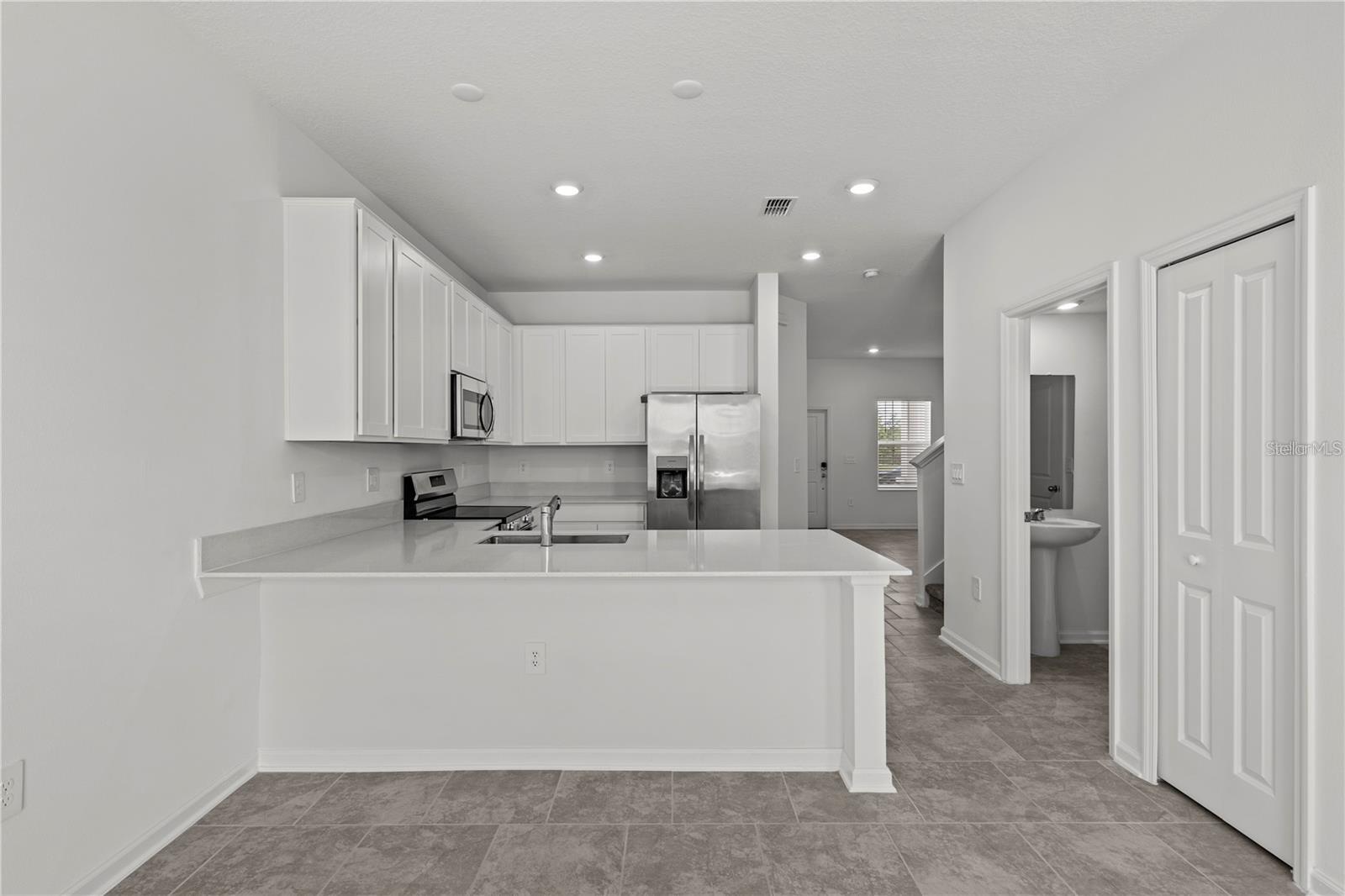 3262 Laurent Loop Property Photo 5