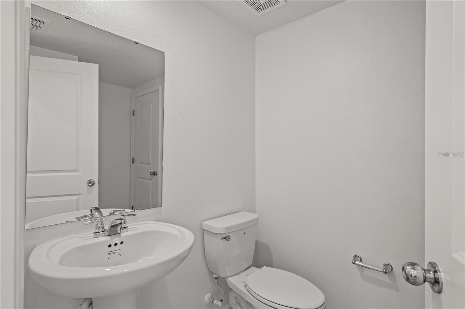 3262 Laurent Loop Property Photo 17
