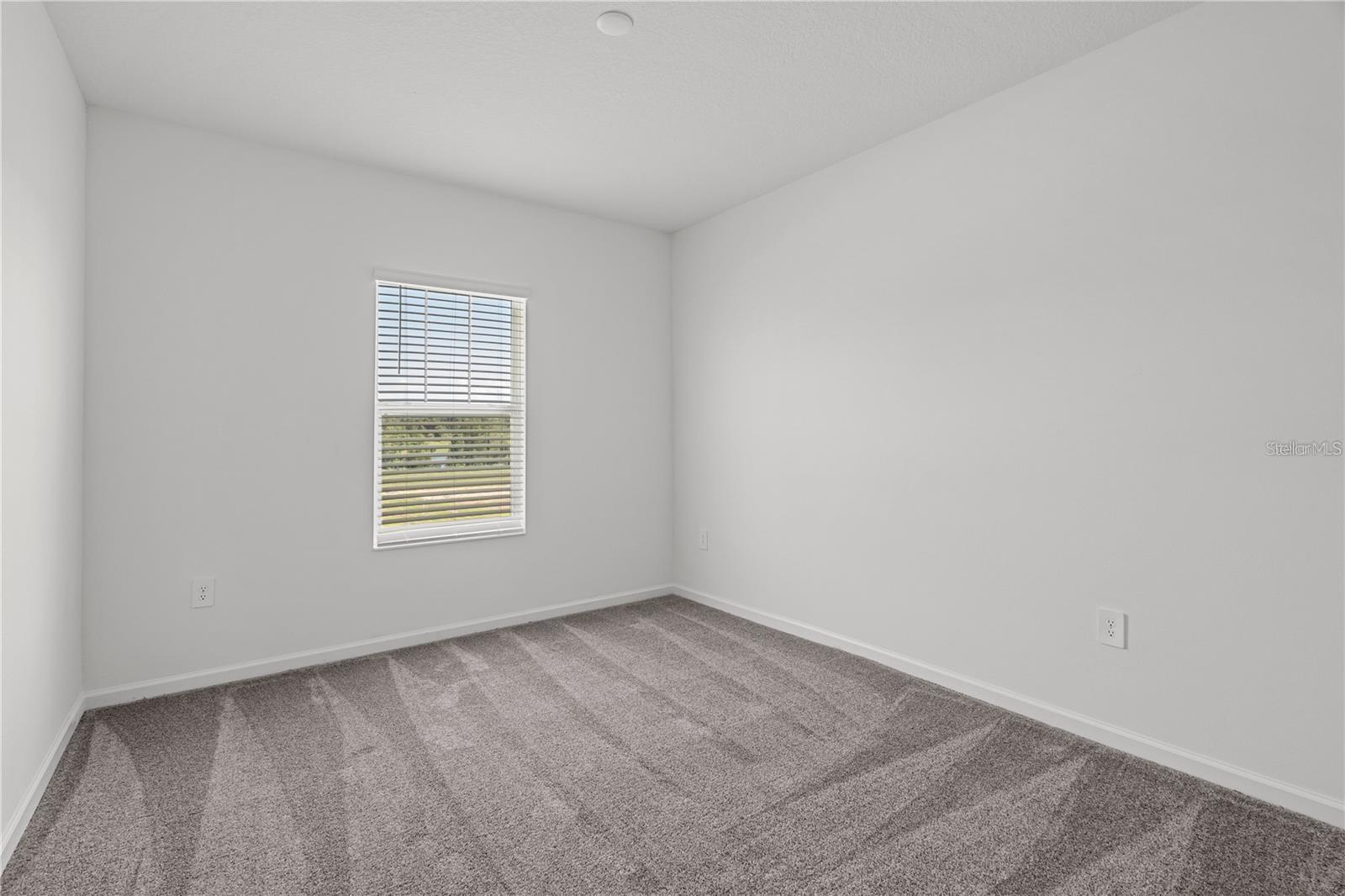3262 Laurent Loop Property Photo 26