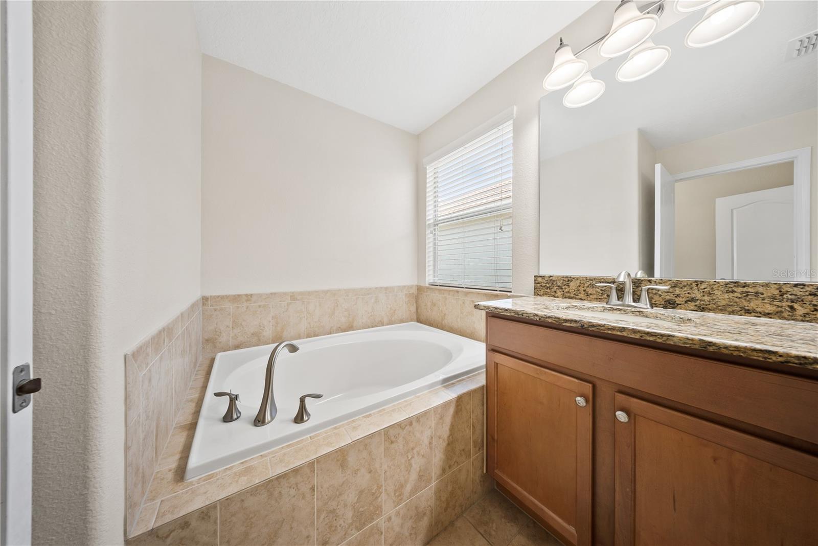8960 Bismarck Palm Rd Property Photo 39