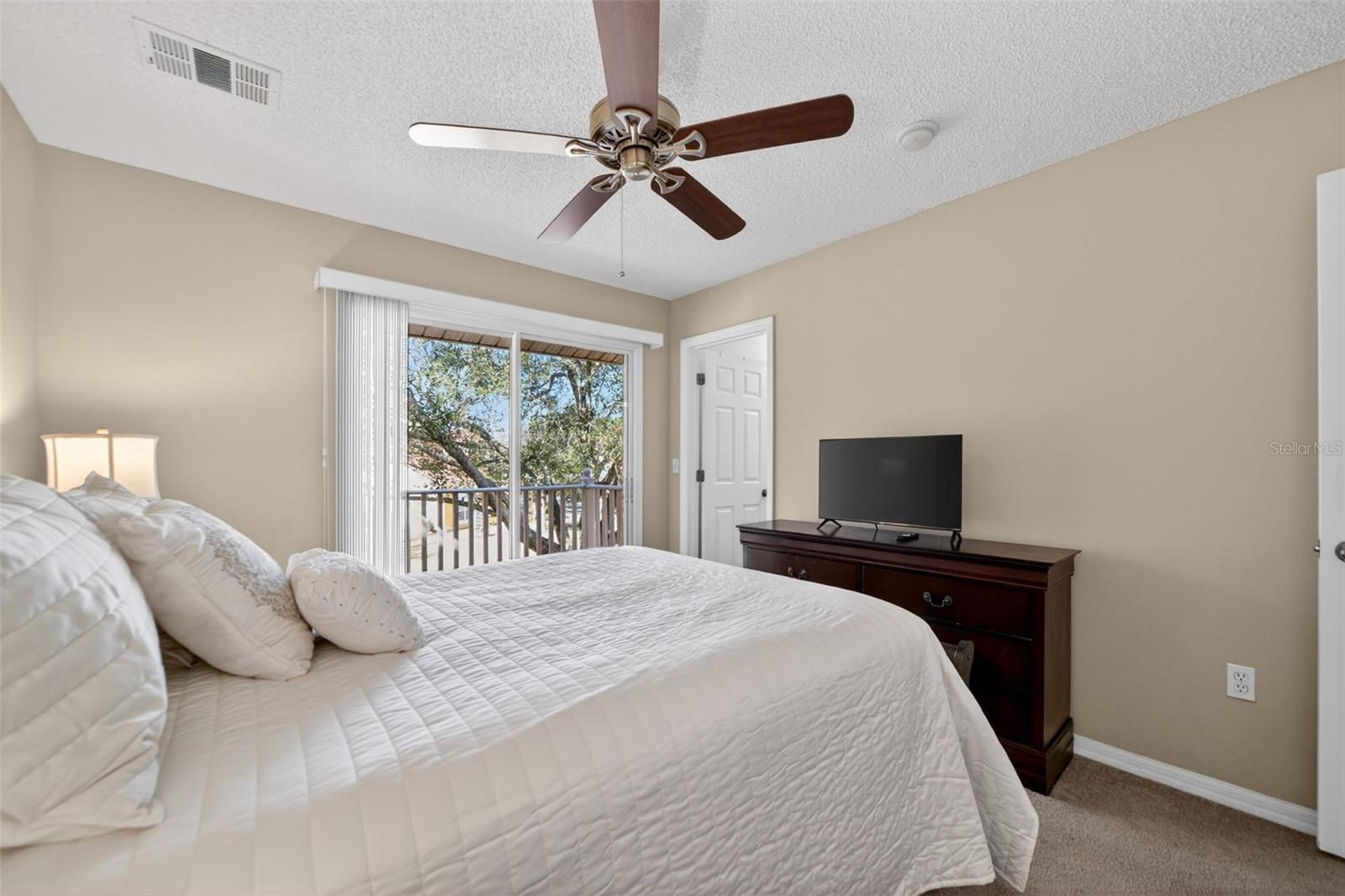 8538 Crystal Cove Loop Property Photo 19