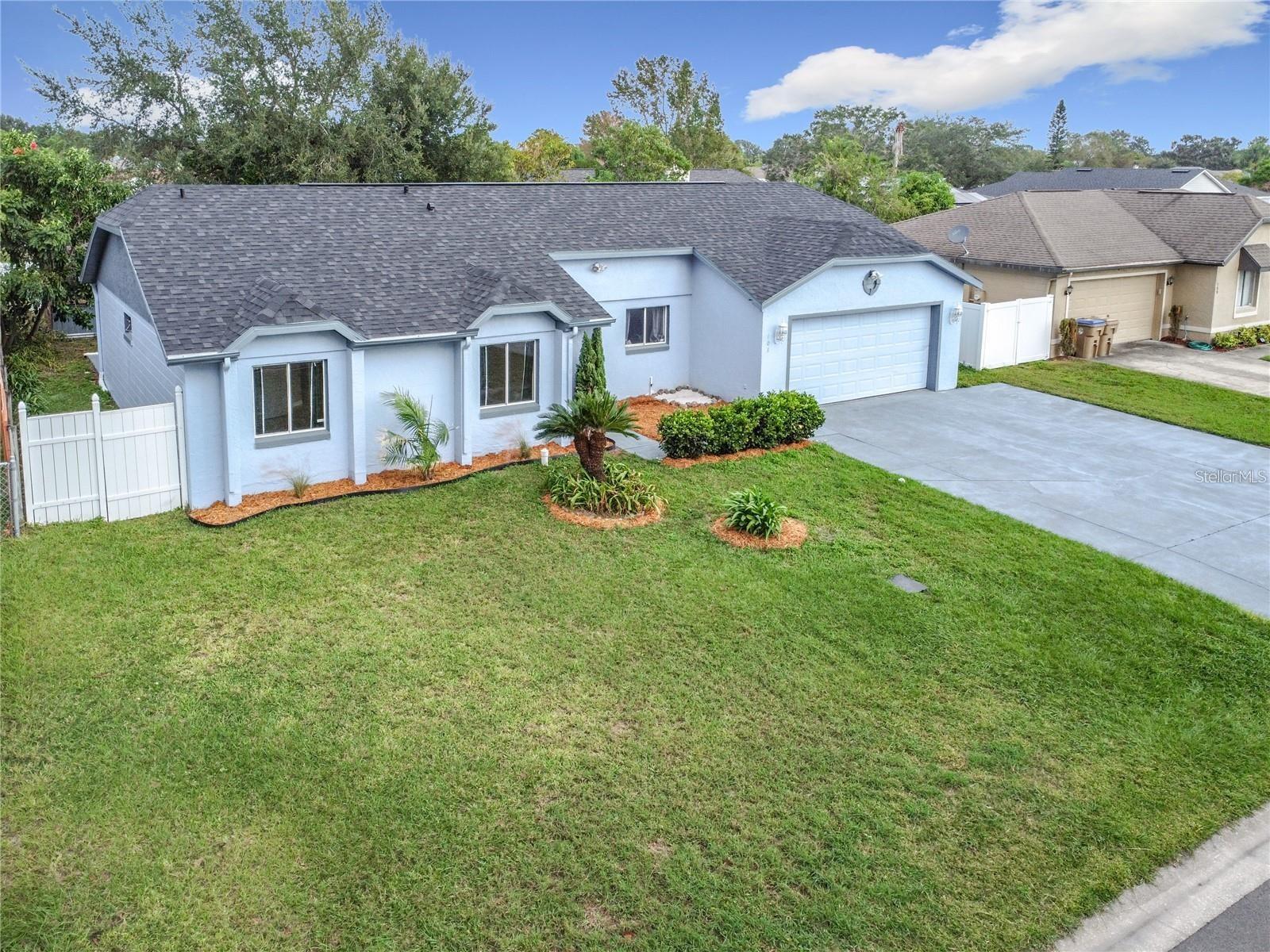 103 Alameda Dr Property Photo 1