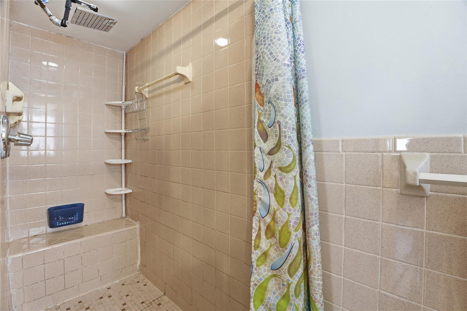 7002 Crestlake Dr Property Photo 11