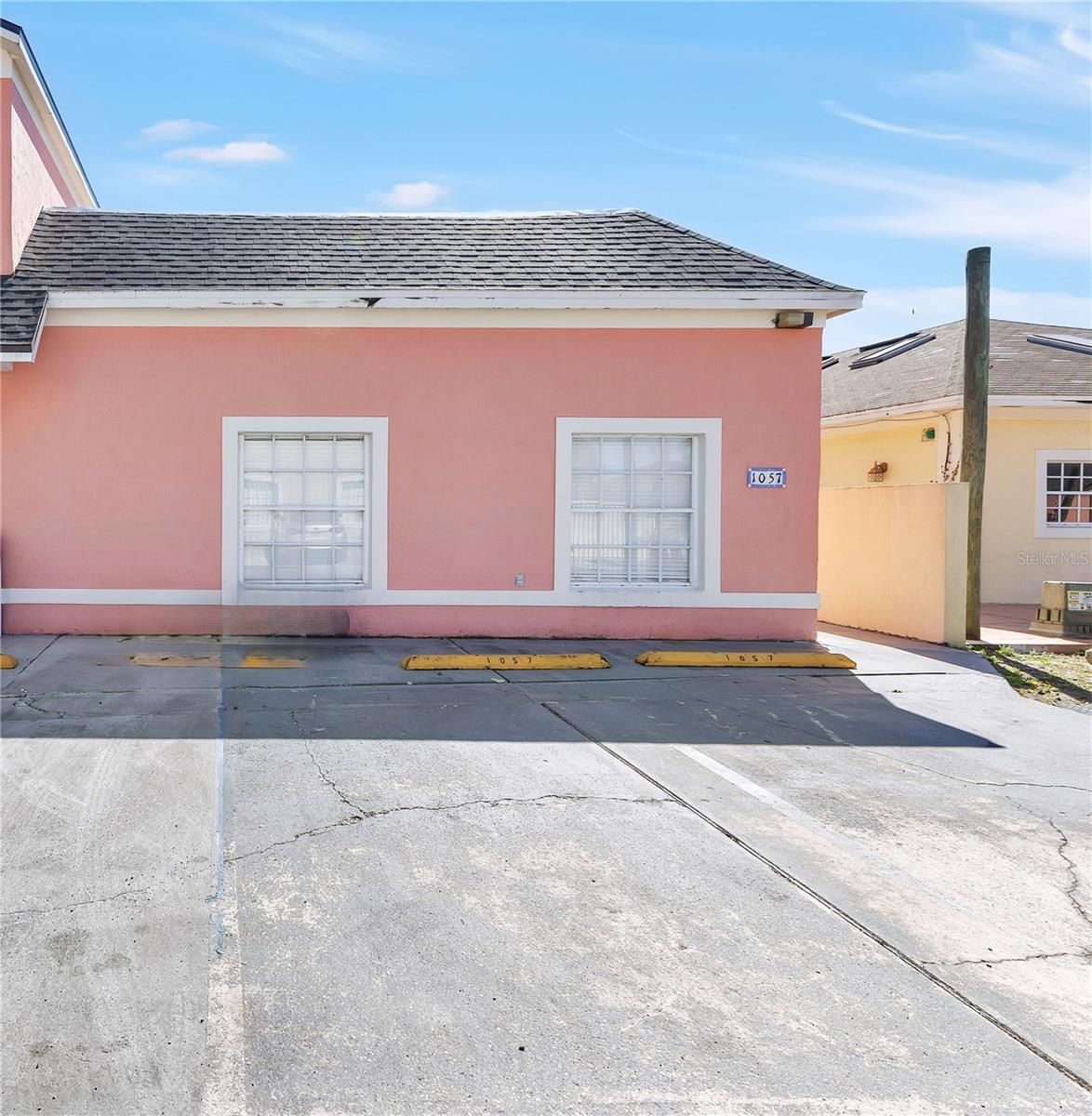 1057 Universal Rest Pl Property Photo 4