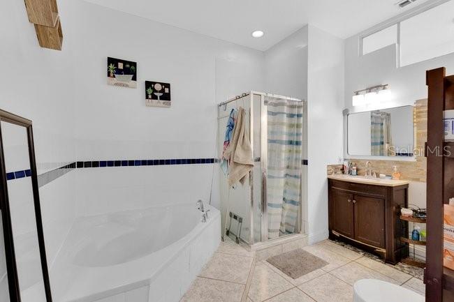 1057 Universal Rest Pl Property Photo 18