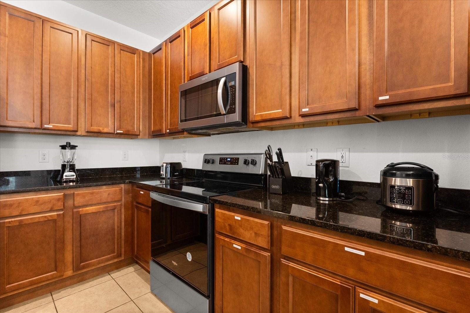 4565 Cabello Loop Property Photo 10