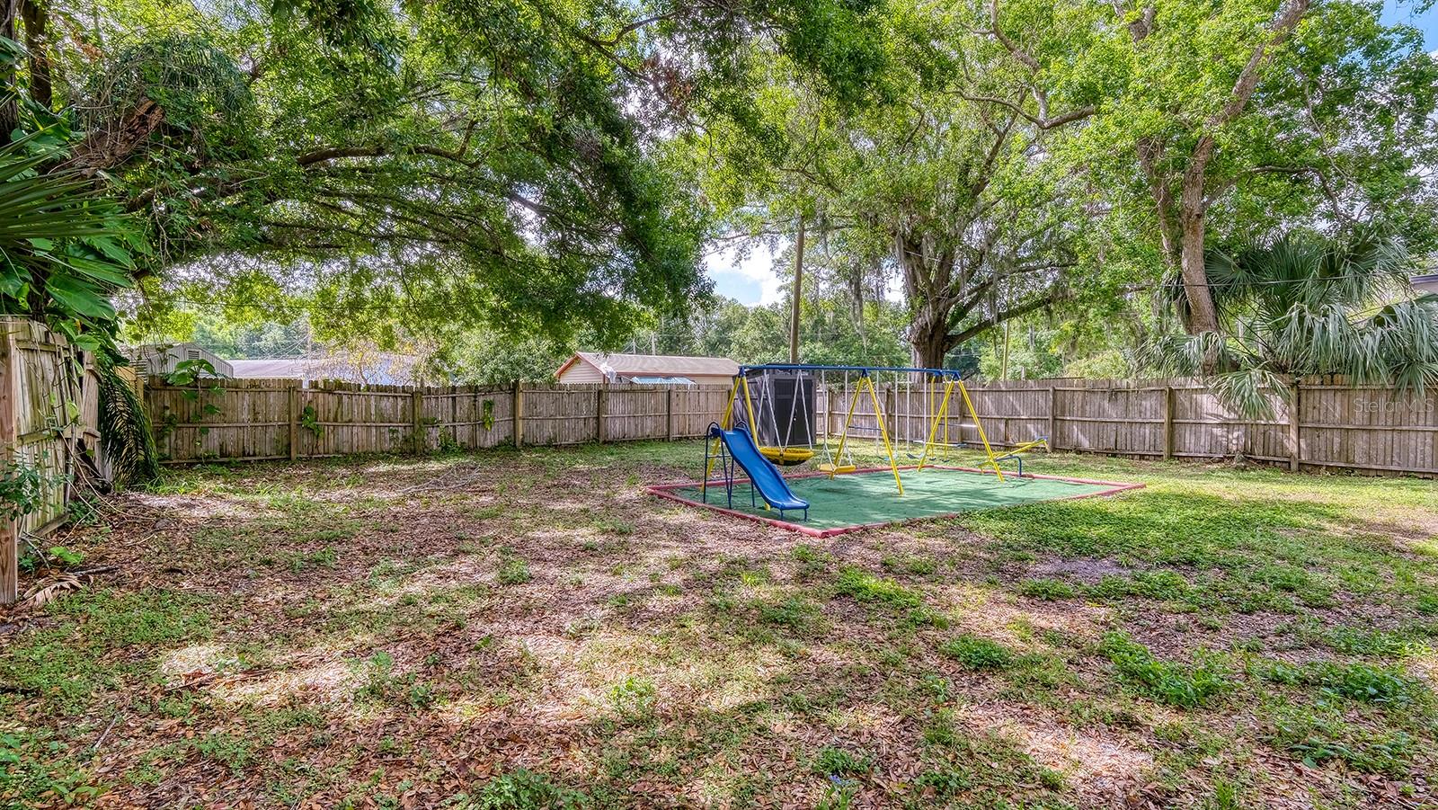 2122 Lake Blvd Property Photo 4