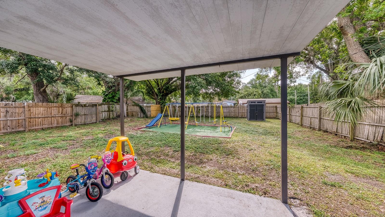 2122 Lake Blvd Property Photo 5
