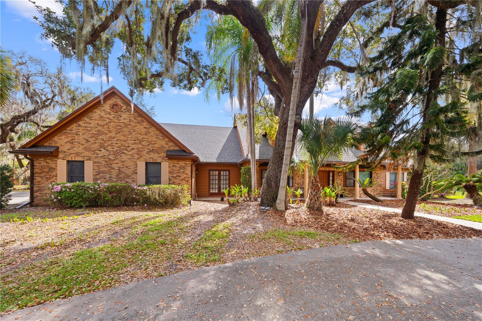 1540 Grandview Blvd Property Photo 3