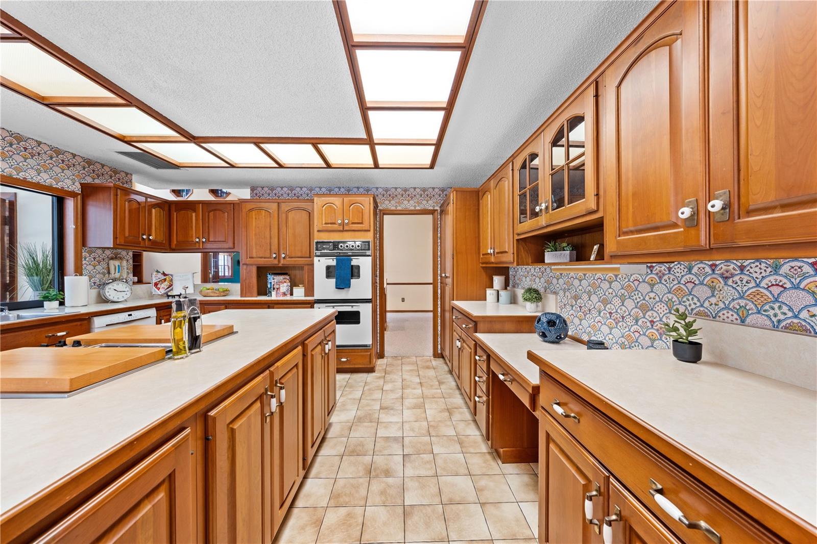 1540 Grandview Blvd Property Photo 23